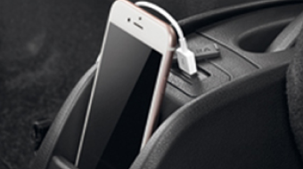 Handphone Slot and USB Port (Rear Console)